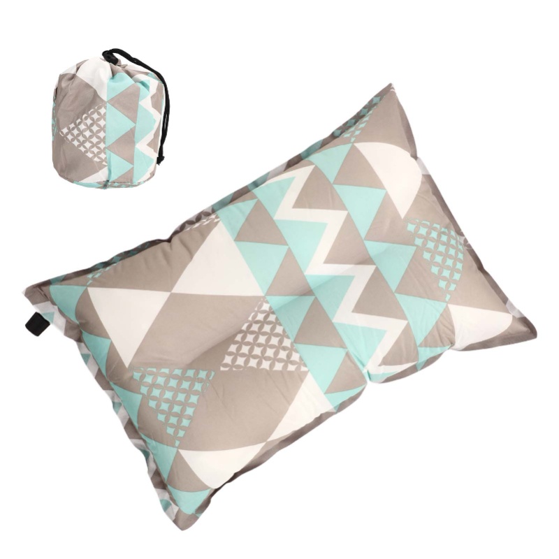 Camp Pillow Compressible - 自動膨張式枕 高弾性圧縮フォーム エスニックスタイル カジュアル ブローアップ キャンプ枕
