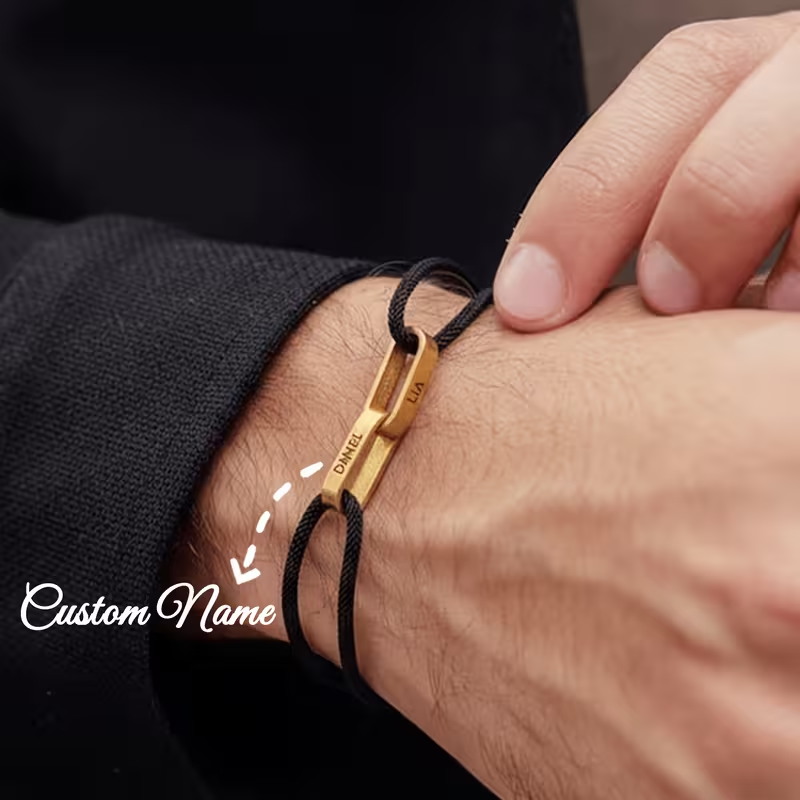 Paracord Bracelet - カスタムカップルブレスレット 2つの名前を刻印 - 彼と彼女のための調節可能なロープ友情ブレスレット ミニマリストマッチングジュエリー
